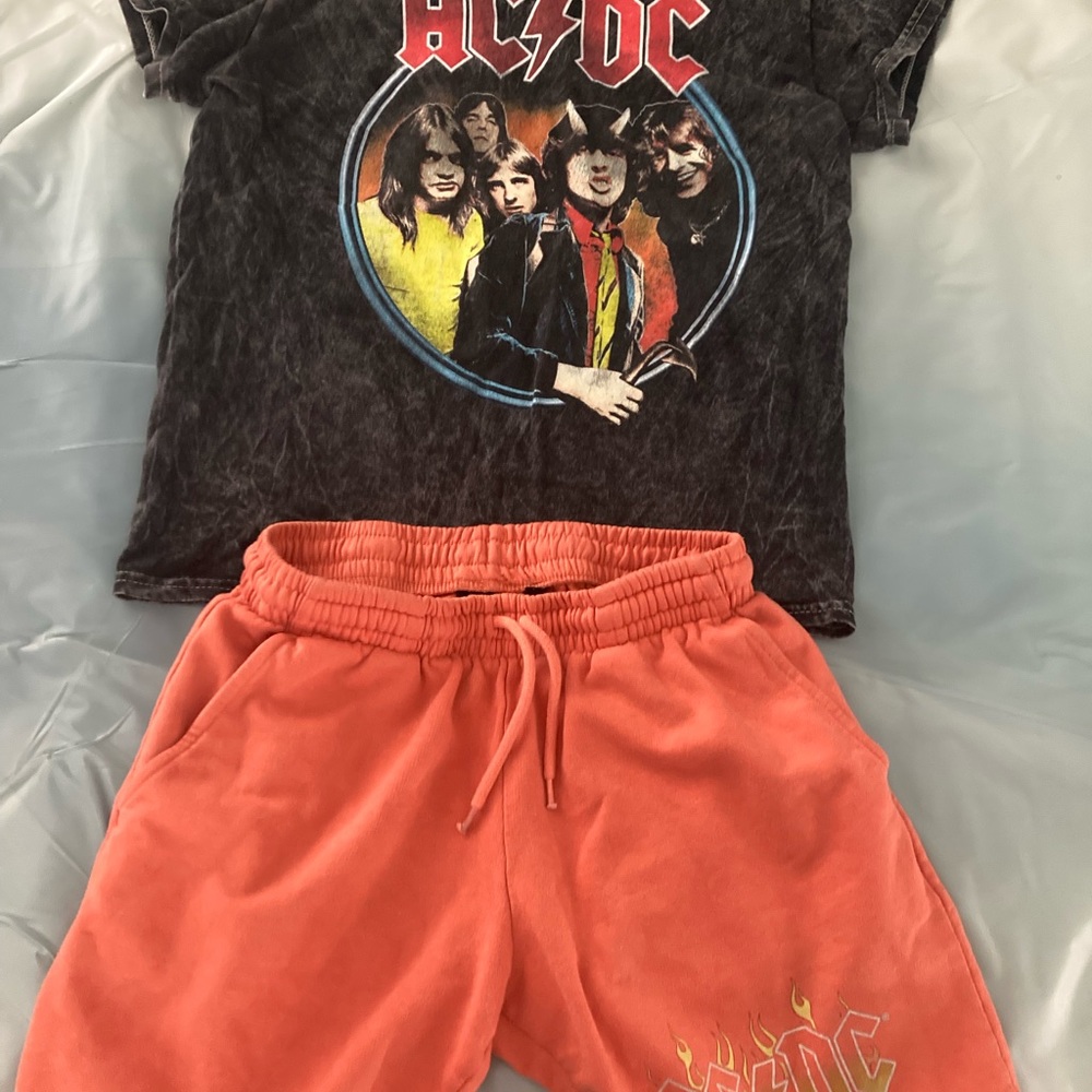 Ac⚡️Dc shirt/short set